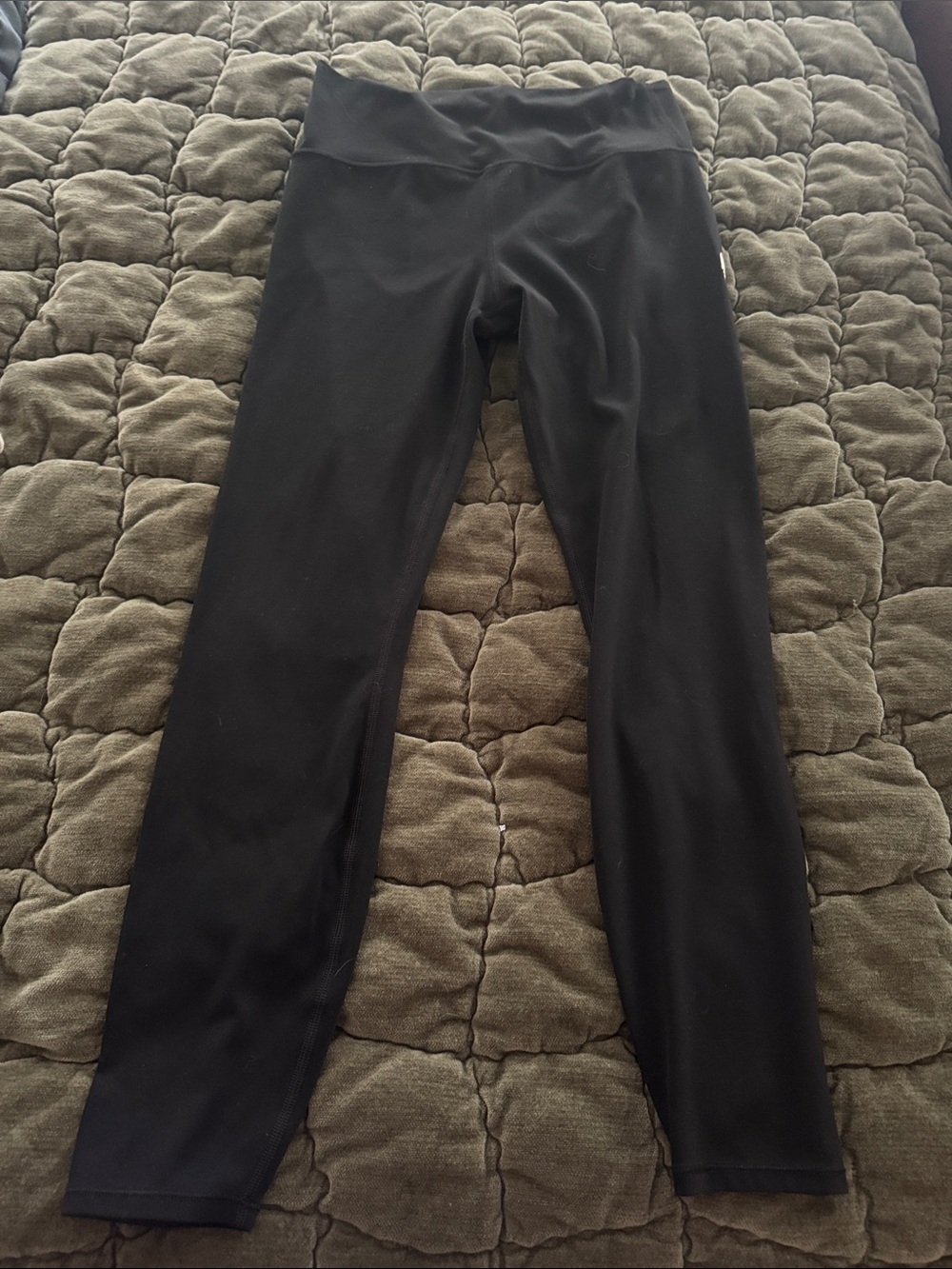 Vuori All the Feels Leggings black size Medium.